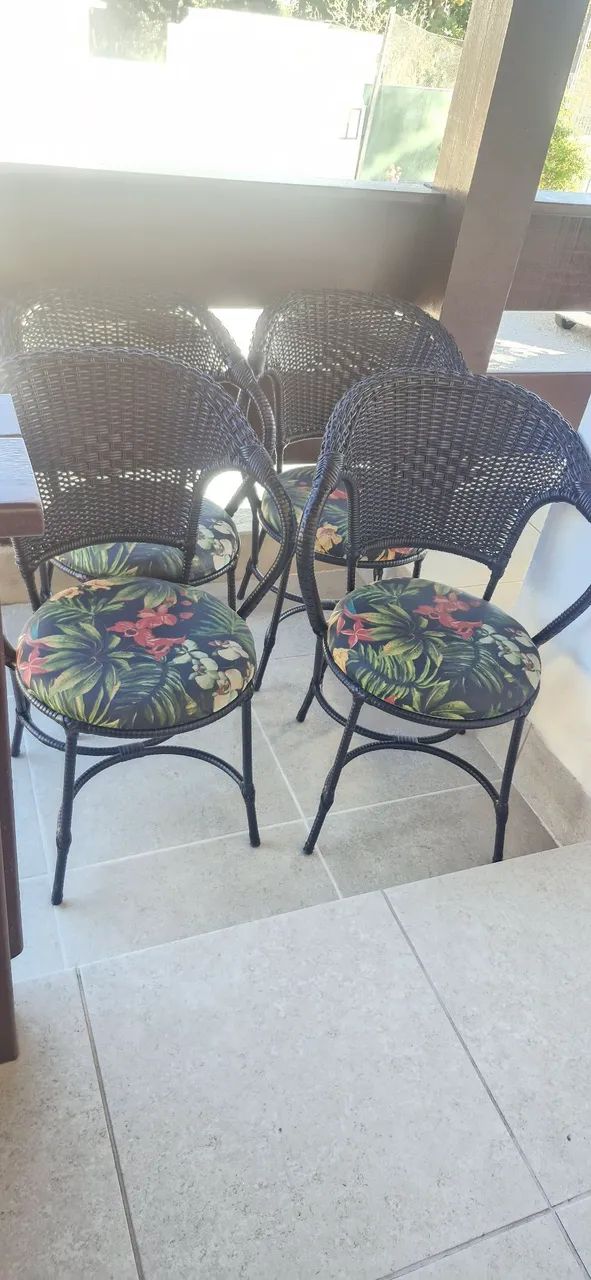 4 cadeiras de rattan - Foto 2