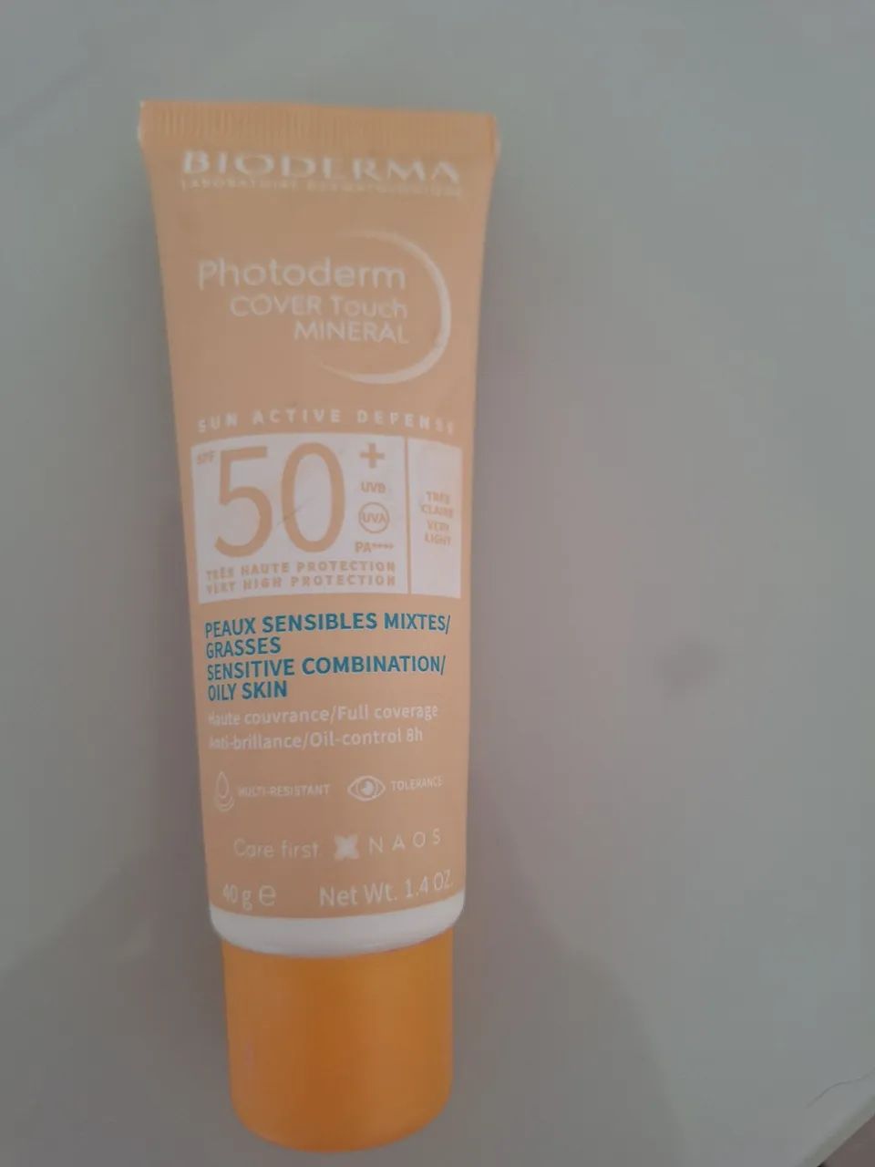 Protetor solar bioderma com cor - Foto 2