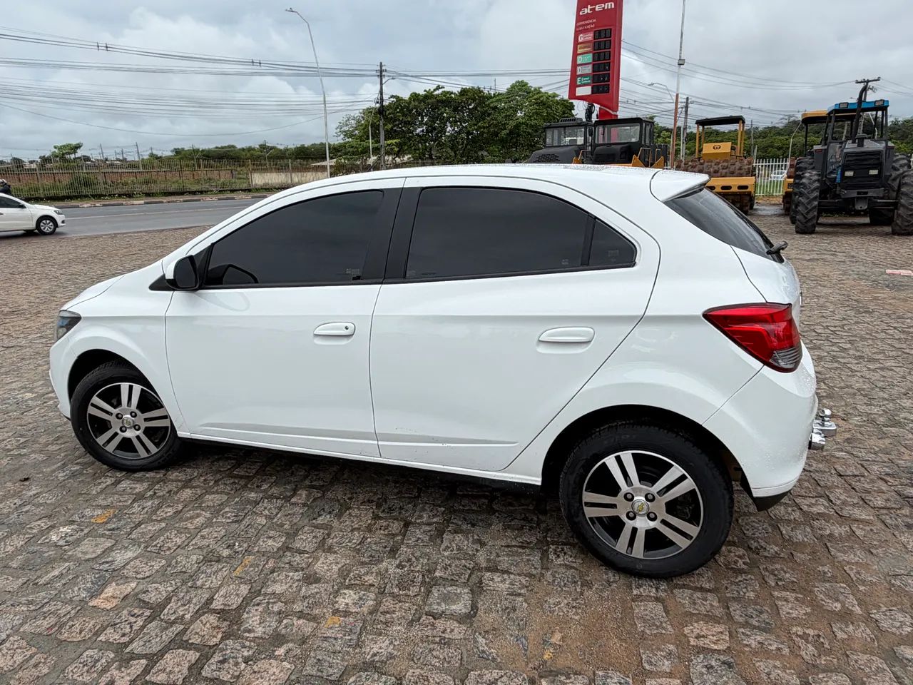 Chevrolet Onix Hatch LT 1.4 8V Flex Power Mec. 4P 2014 - Foto 5