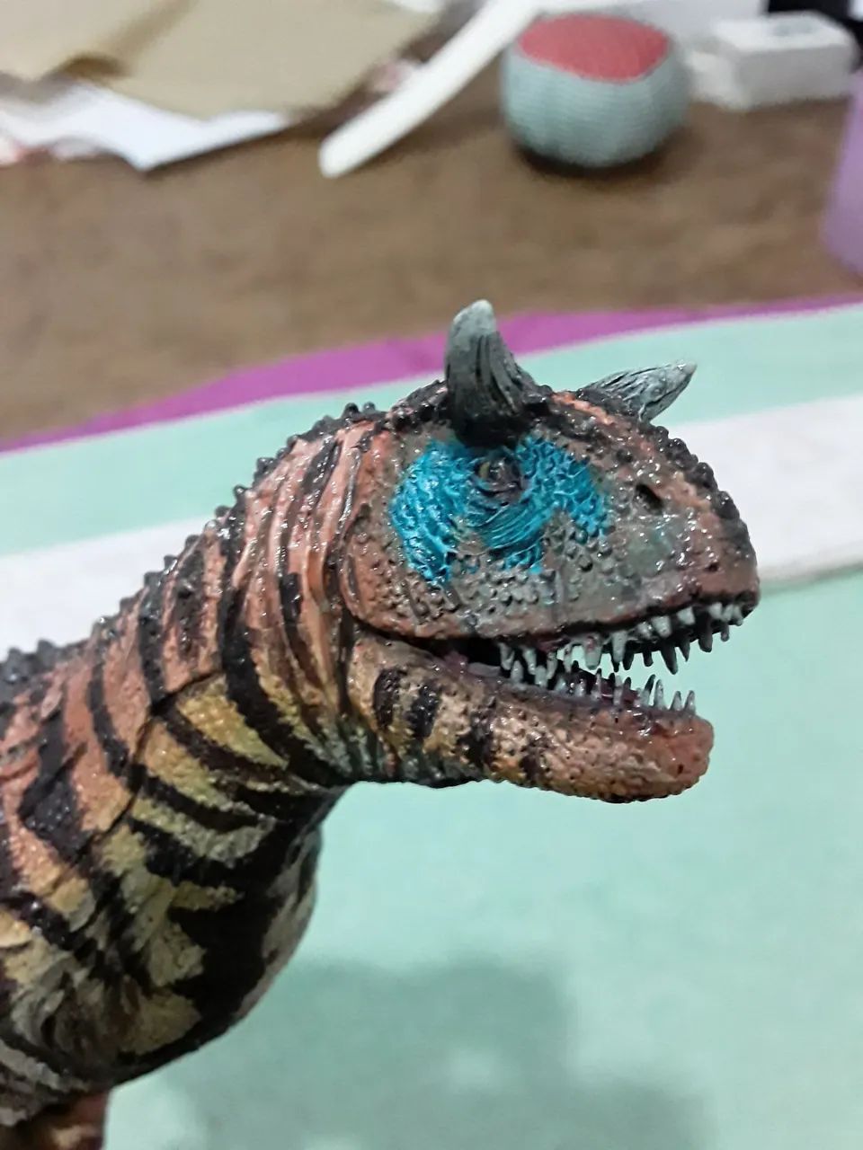 Figure Dinossauro Carnotauro 