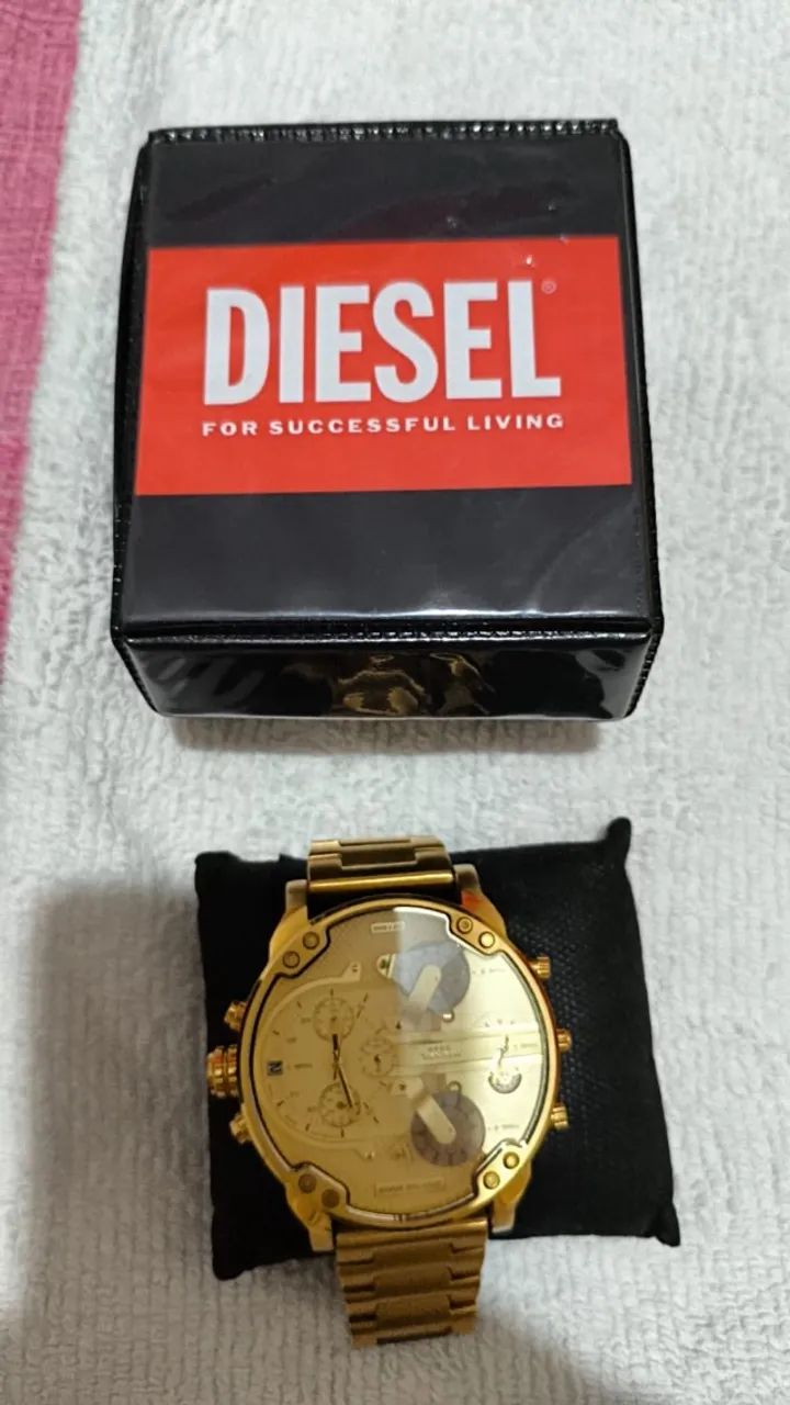Relógio Diesel Only The Brave Dourado - Foto 2