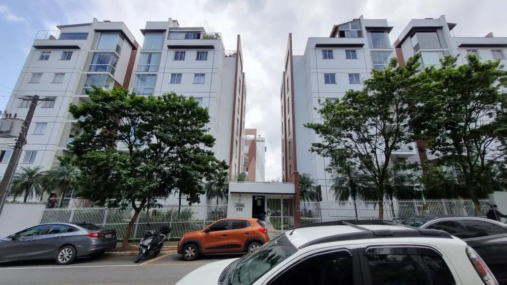 Apartamento com 3 quartos, suíte e churrasqueira no Floresta