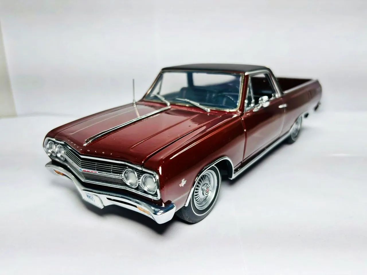 Miniatura Chevrolet El Camino 1965 1/18