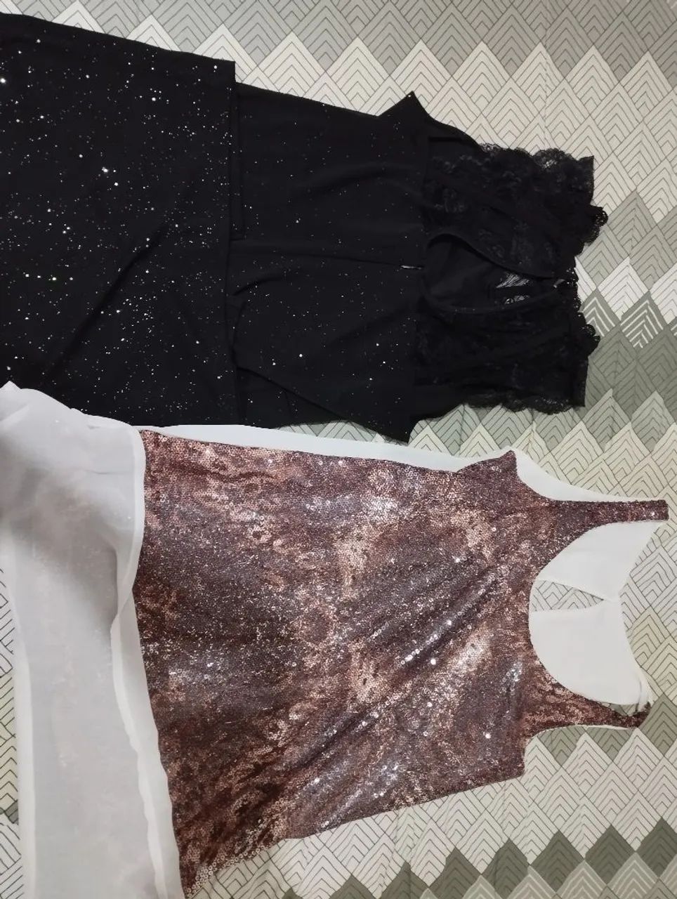 Lote de 4 Peças de Roupas Femininas - Foto 5
