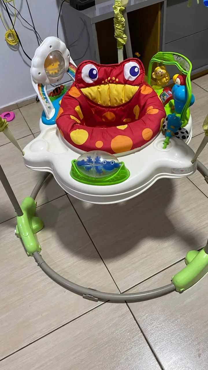 Jumper e centro de atividades infantil 