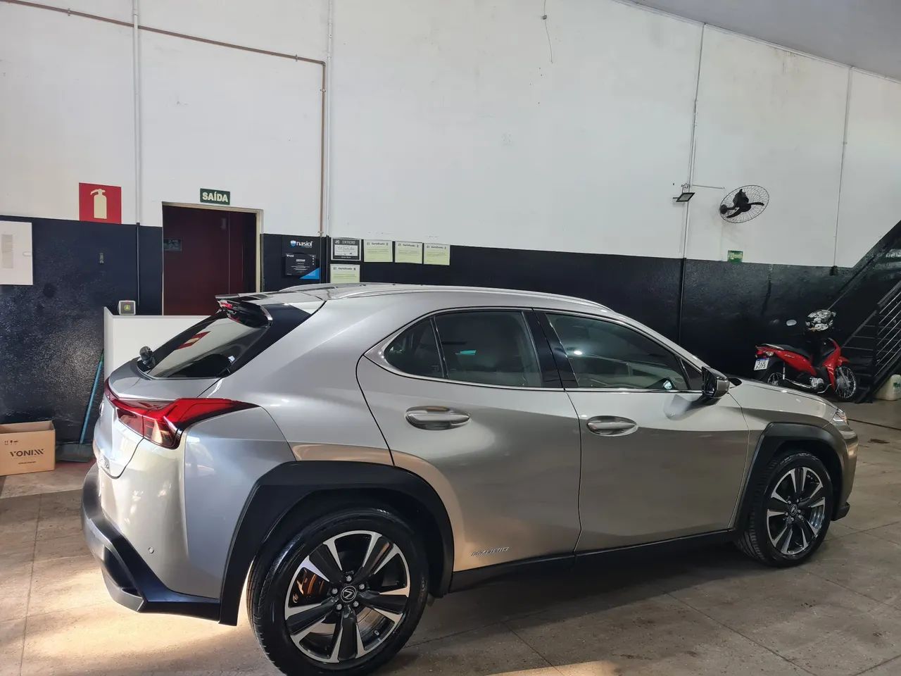 Lexus UX-250h Dynamic 2.0 16V Aut.(hybrid), foto 5 de 10