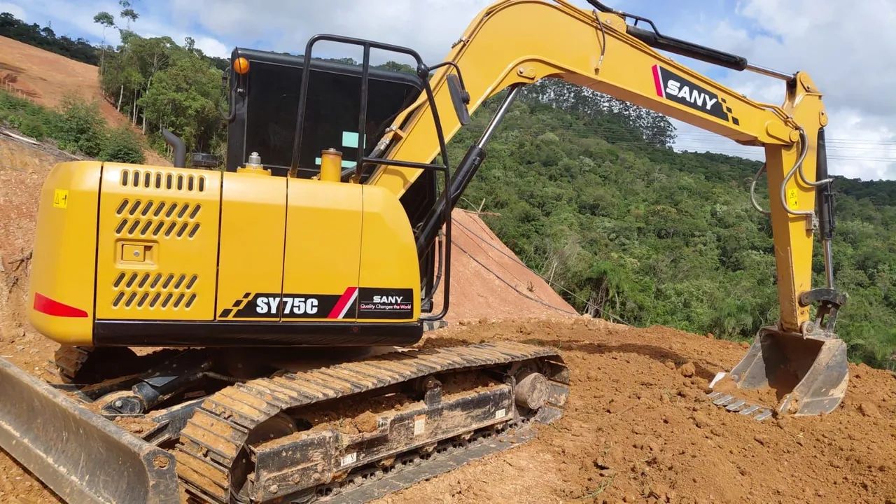 ESCAVADEIRA SANY 75C 364H