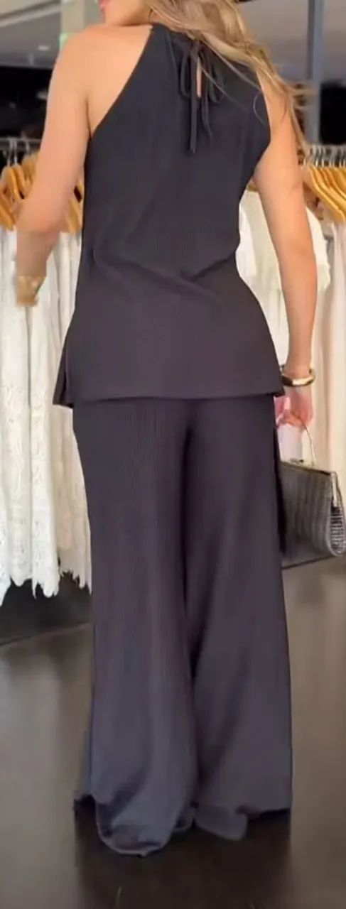 Conjunto plissado Bata Assimétrica Preto<br> - Foto 3