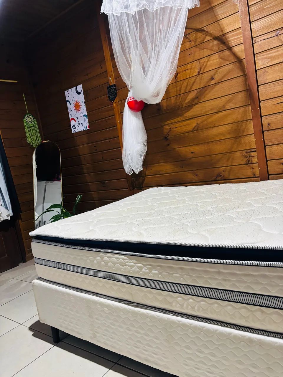 Vendo colchão com a base semi novo de casal  - Foto 5