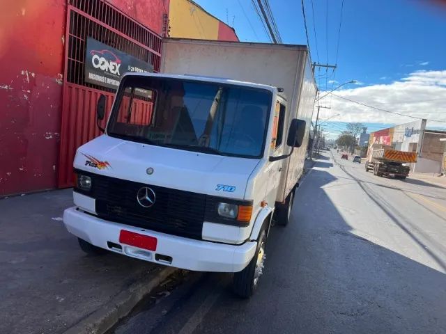Mercedes 710 Plus 2009 - Foto 2