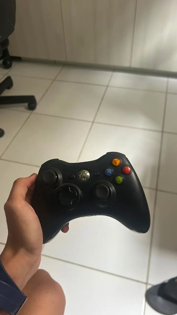 Dois controles xbox360 preto - Foto 2