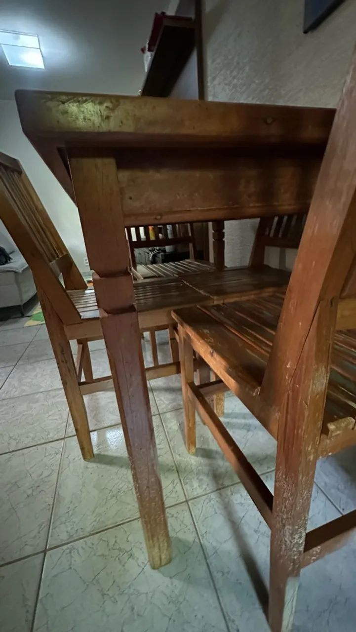 Mesa com cadeiras em madeira  - Foto 5