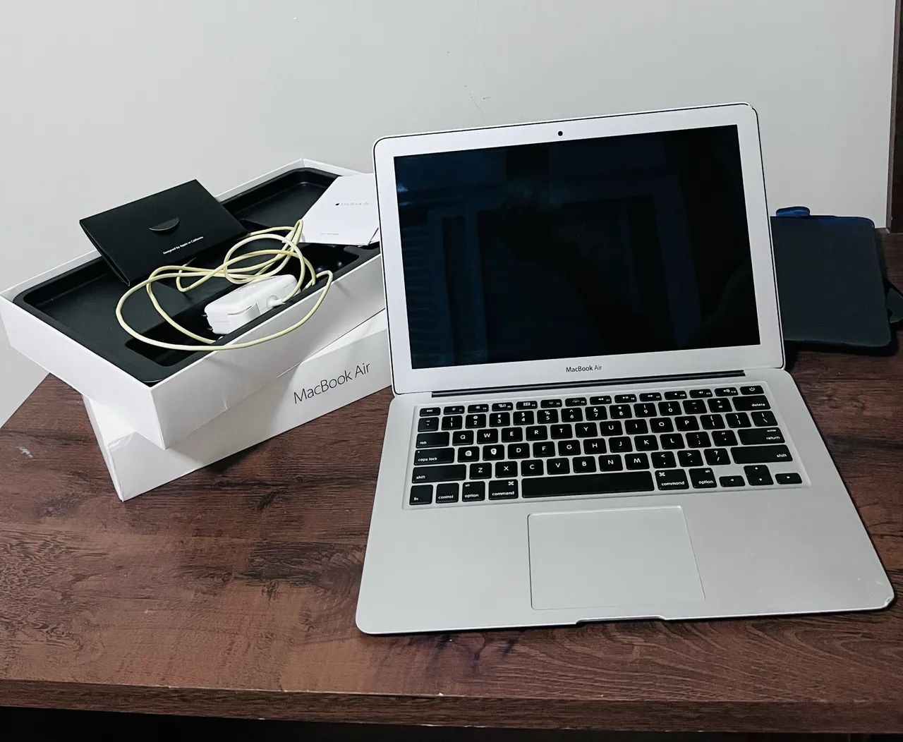 Macbook air 2017 13インチ Apple MacBook Air 13.3
