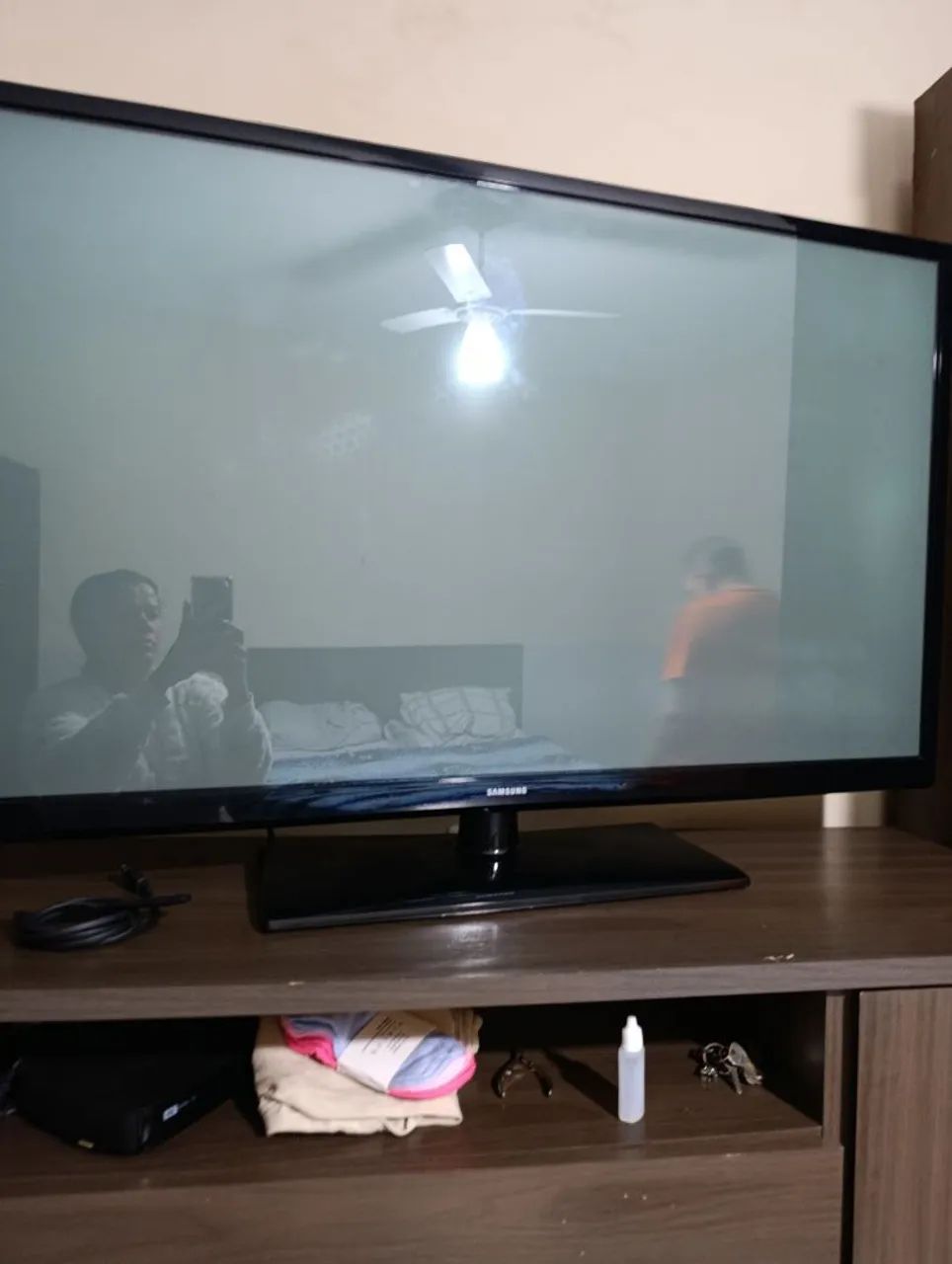 TV 55 polegadas com defeito 