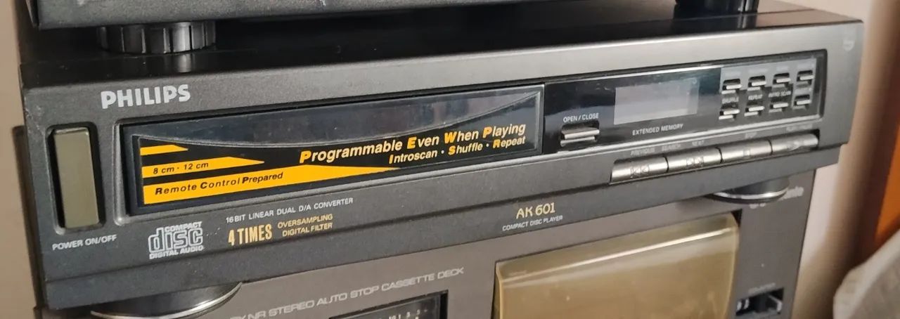 Cd Player toca cd Philips AK 601