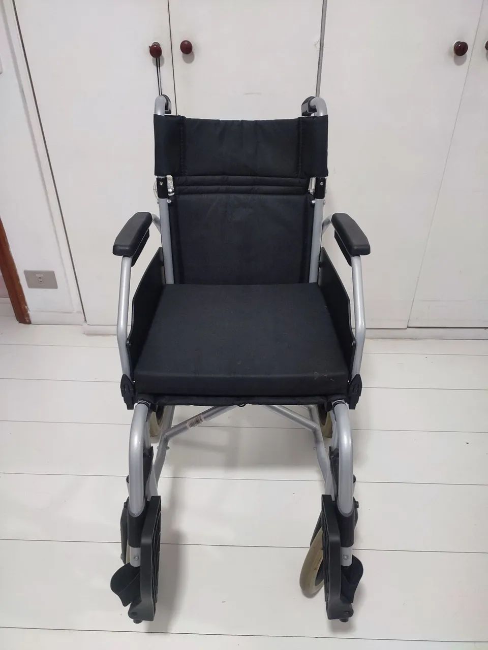 Cadeira de rodas seminova  - Foto 2