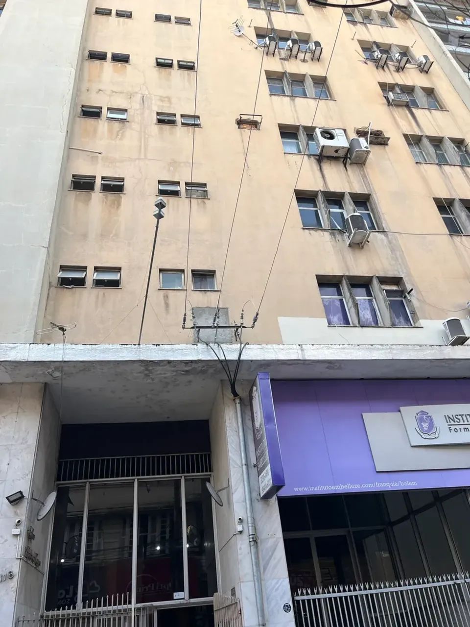 VENDO SALA COMERCIAL 77 m ed infante de Sagres