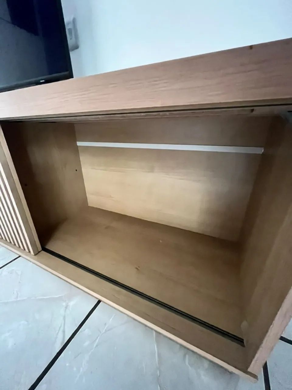 Rack sala amadeirado com porta ripada - Foto 3