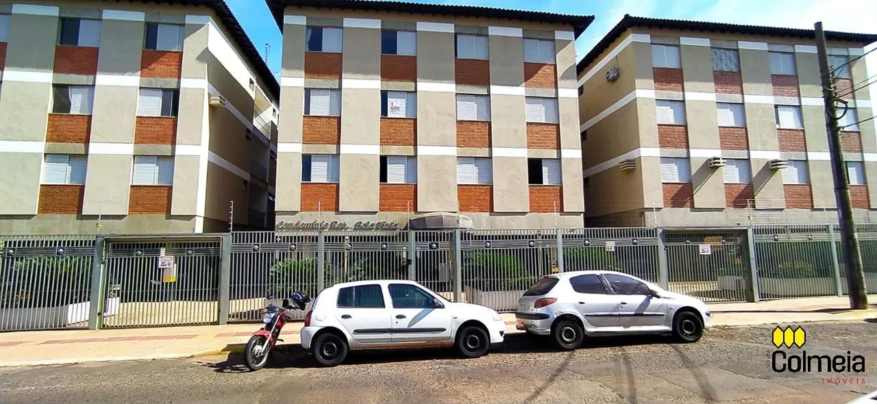 IMÓVEL BEM LOCALIZADO E COM ARMÁRIOS - Foto 2