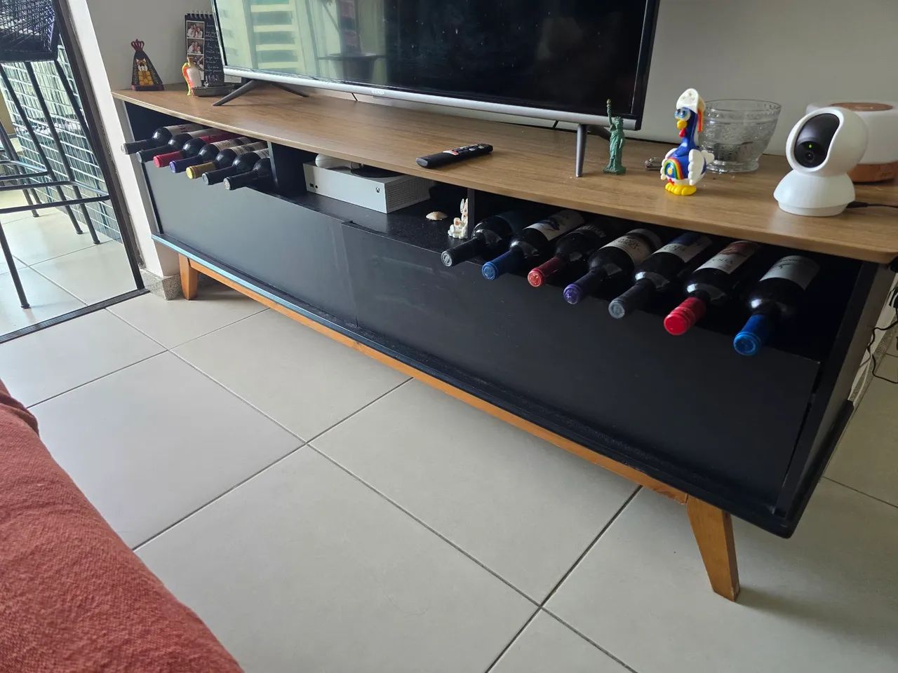 Rack preto com madeira 189x60 - Foto 2