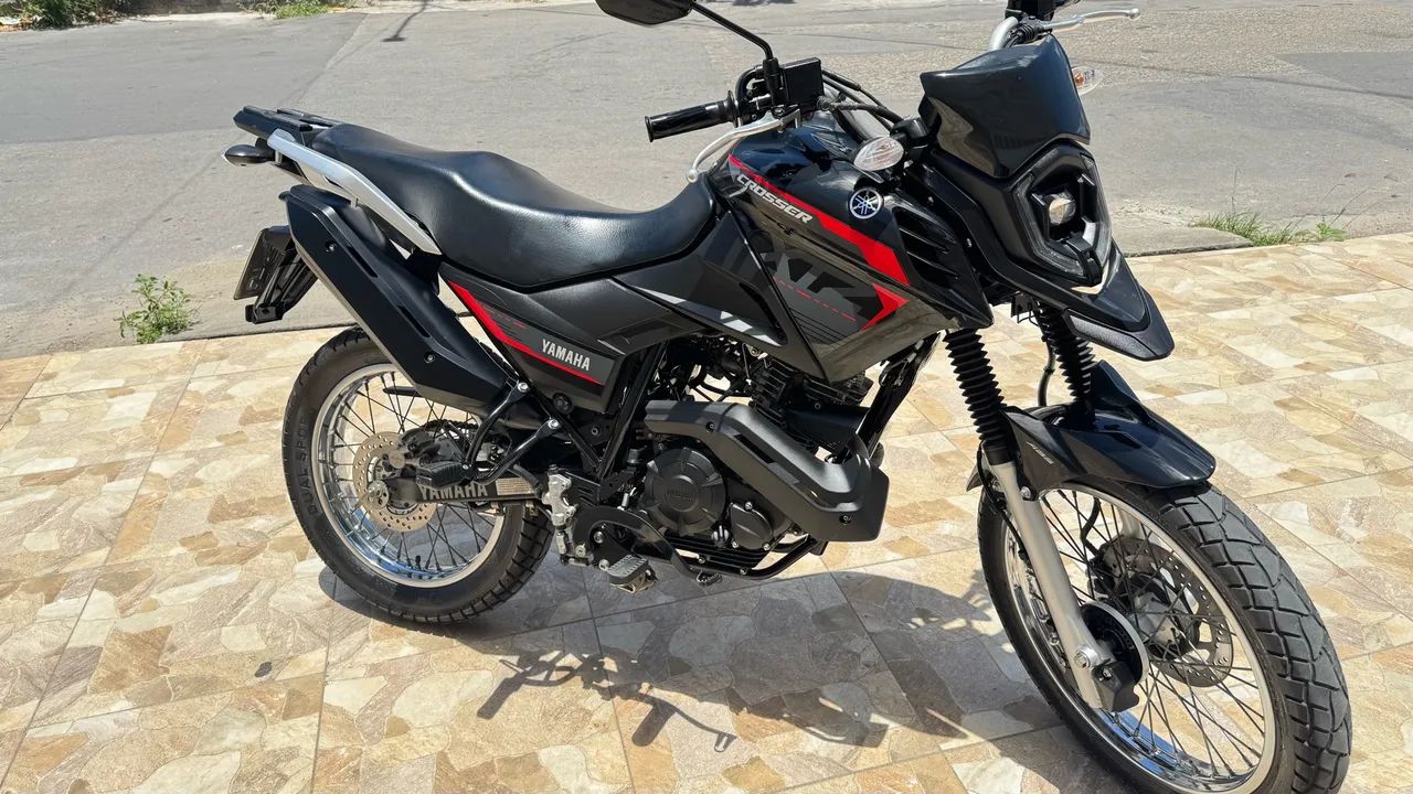 Crosser 2025