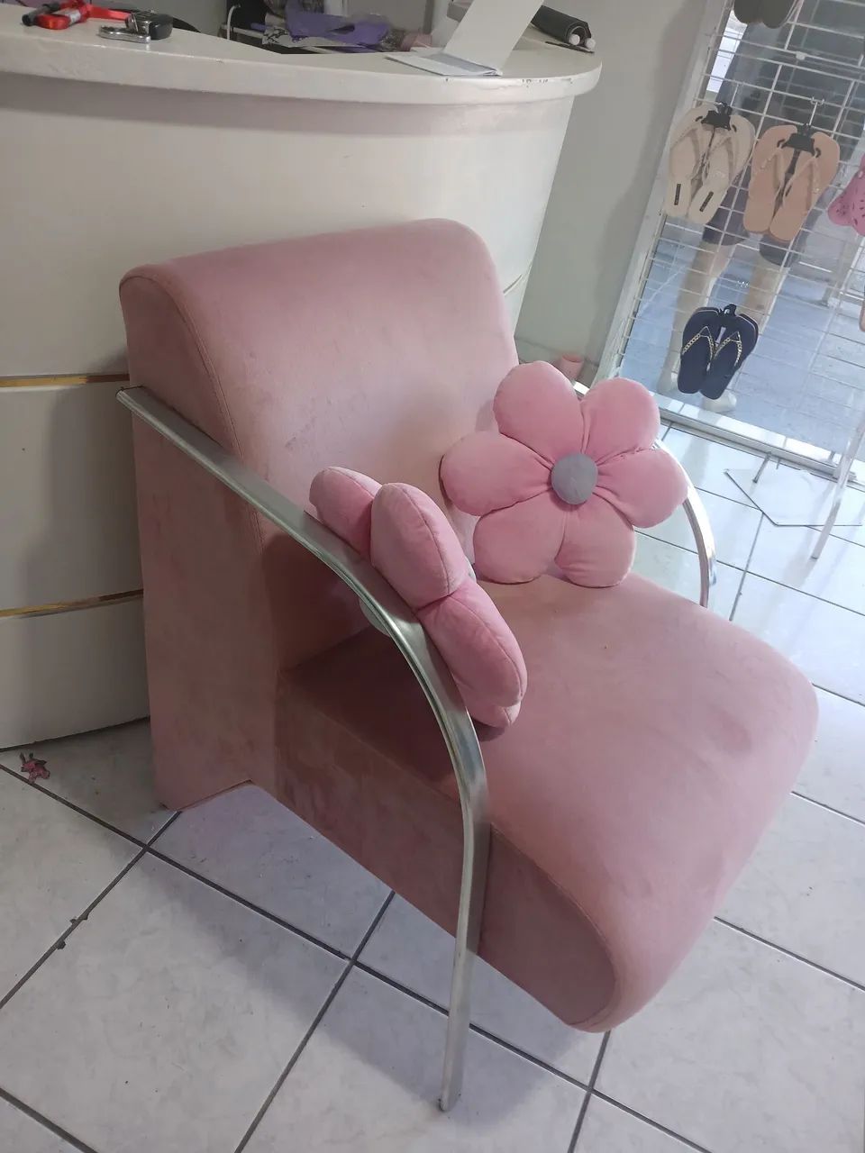 Cadeira rosa nova retirar no local  - Foto 2