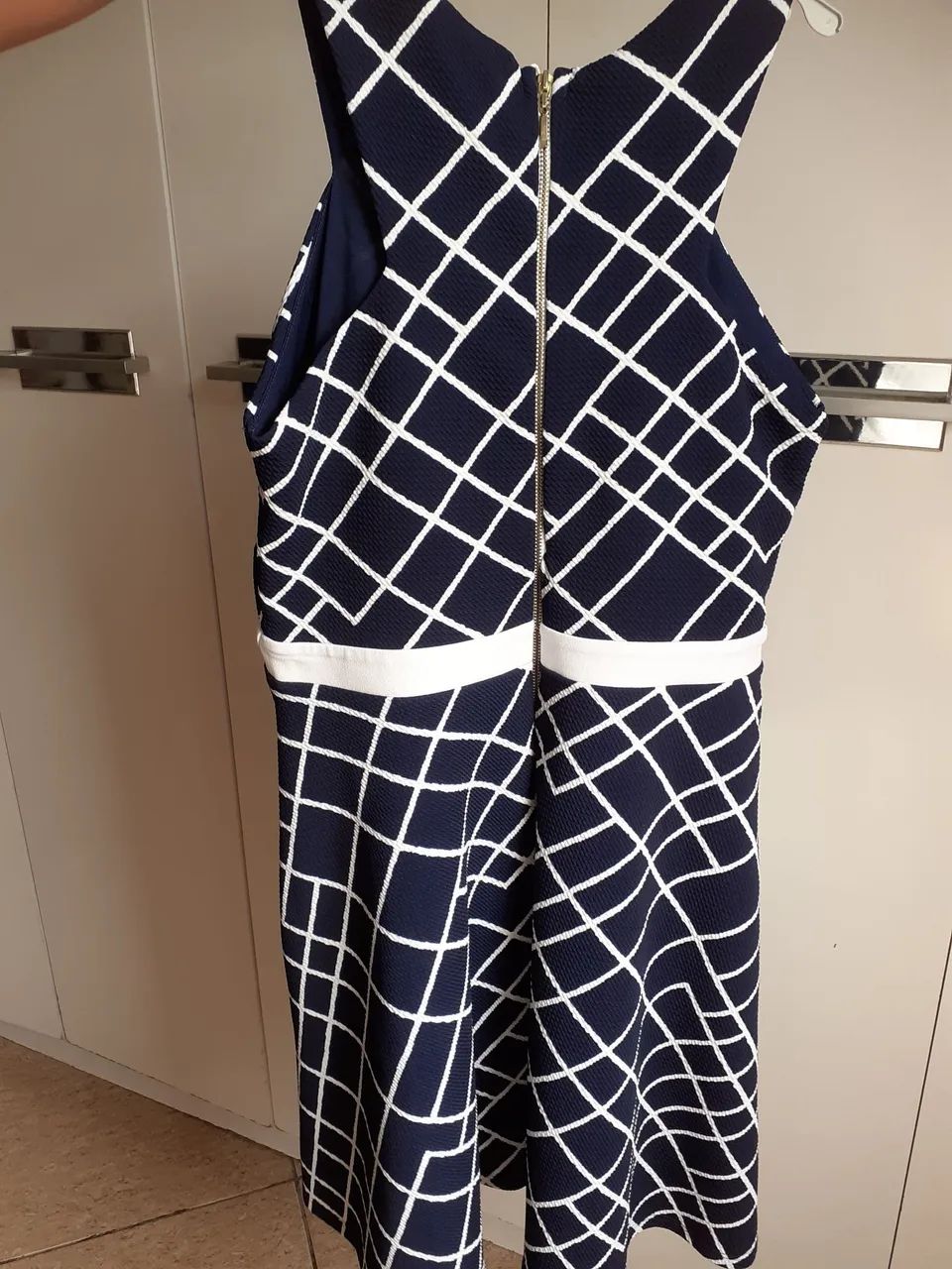 Vestido Azul marinho e branco. - Foto 2