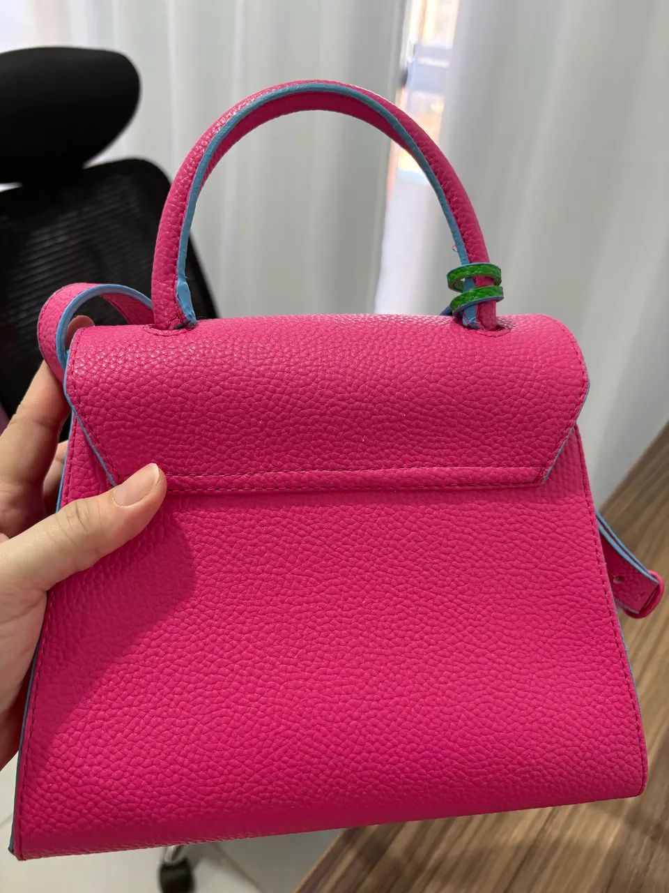 Conjunto Bolsa de couro e Sandália tam. 36 - Arezzo - Foto 3