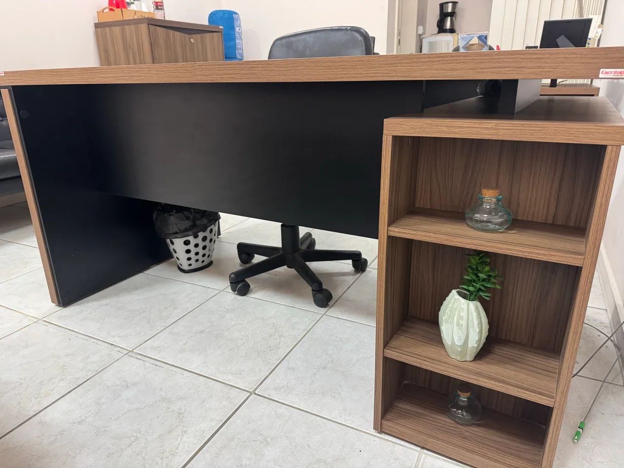Mesa de escritório marca escritolandia de qualidade
