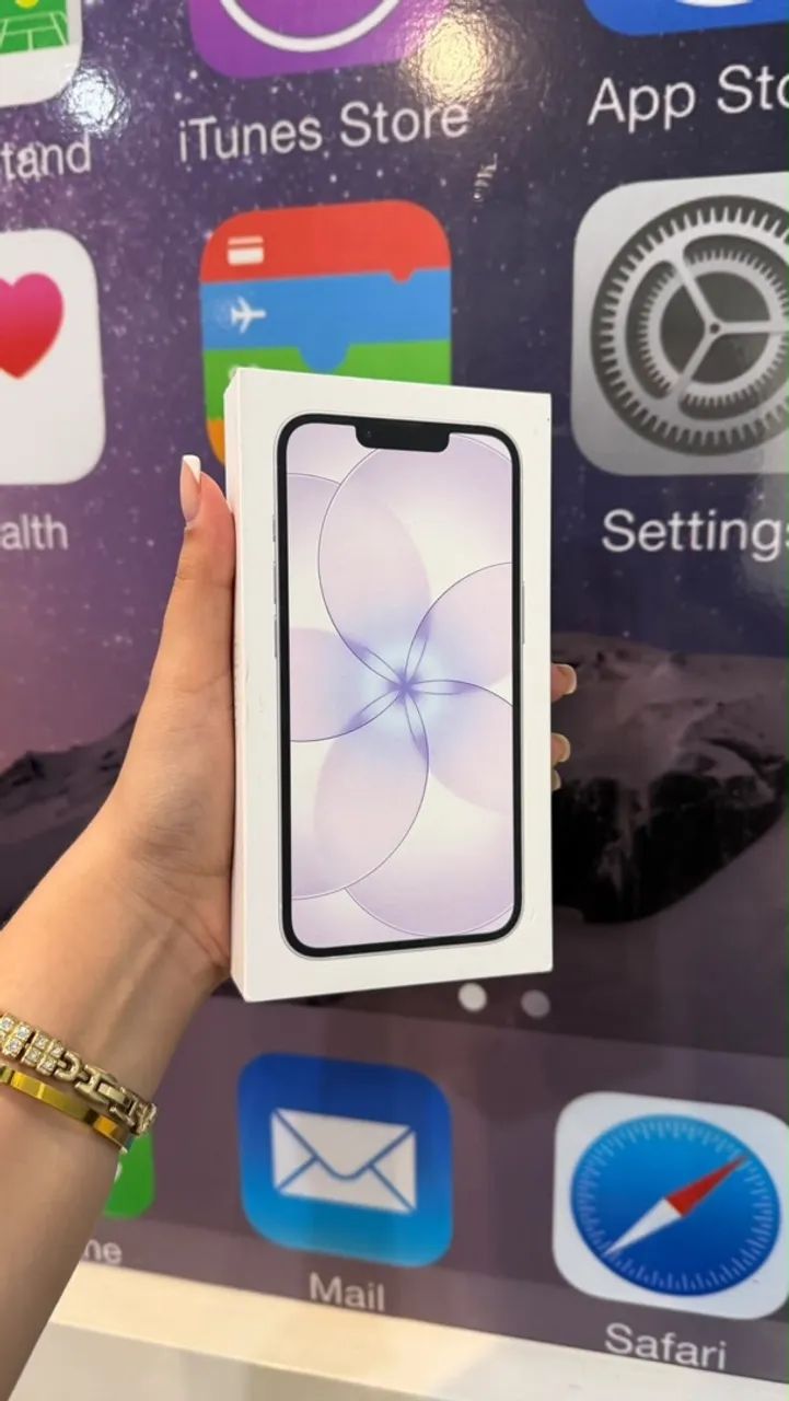 Iphone 17E 256GB - silver - novo e lacrado acompanha garantia 