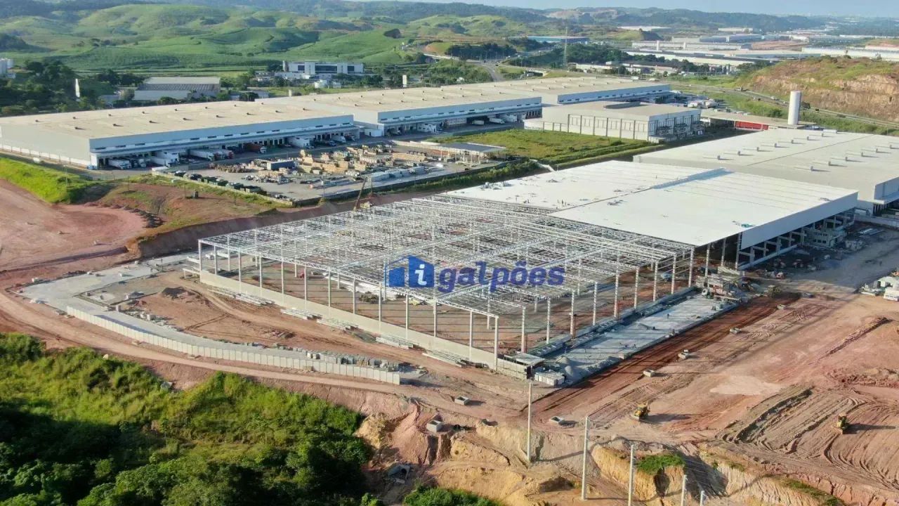 Armazenna 5 Centro Logístico - Galpão com 4.532 m² em Cabo de Santo Agostinho - PE
