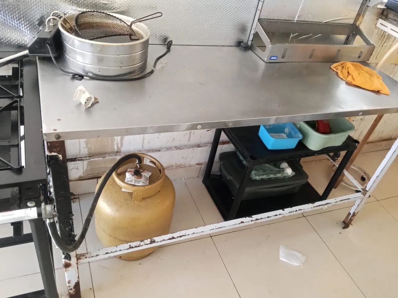 Geladeira e Mesa  - Foto 4