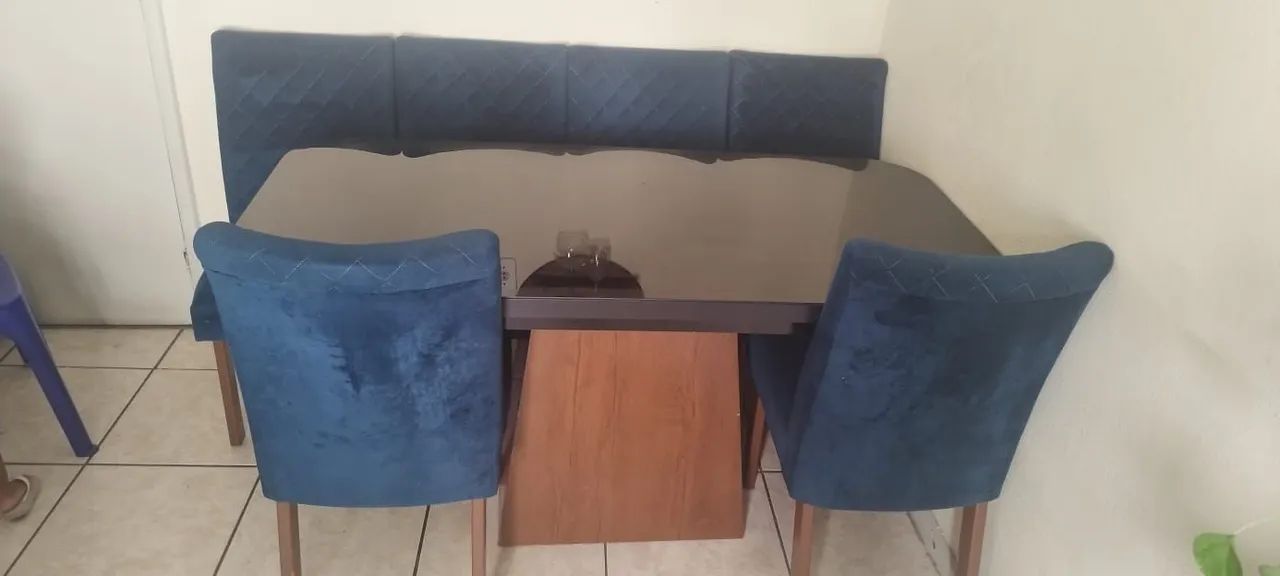 Mesa de jantar com 6 cadeiras
