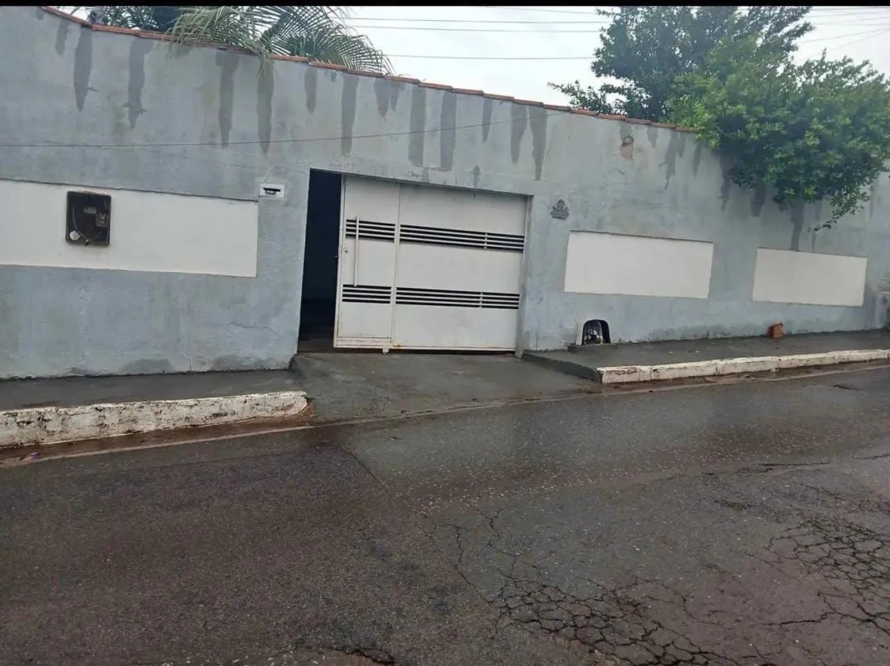 VENDO LINDA ESPAÇOSA NO JARDIM VITÓRIA  - Foto 2