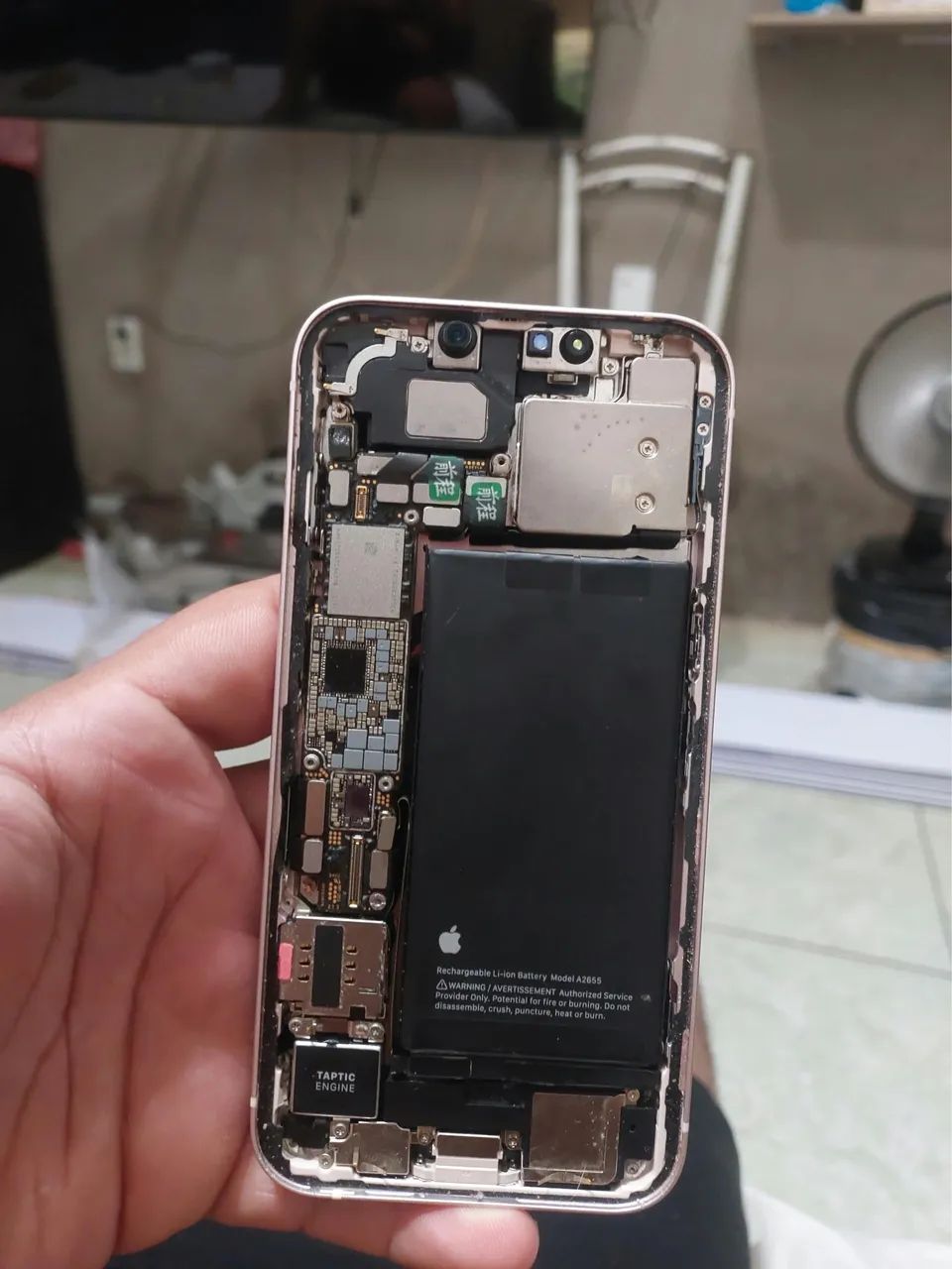 Vendo carcaça de iPhone 13 normal