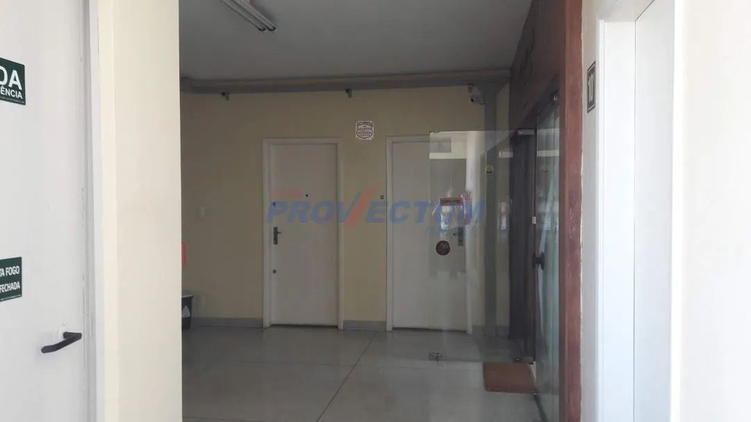 Sala à venda e locação no Centro