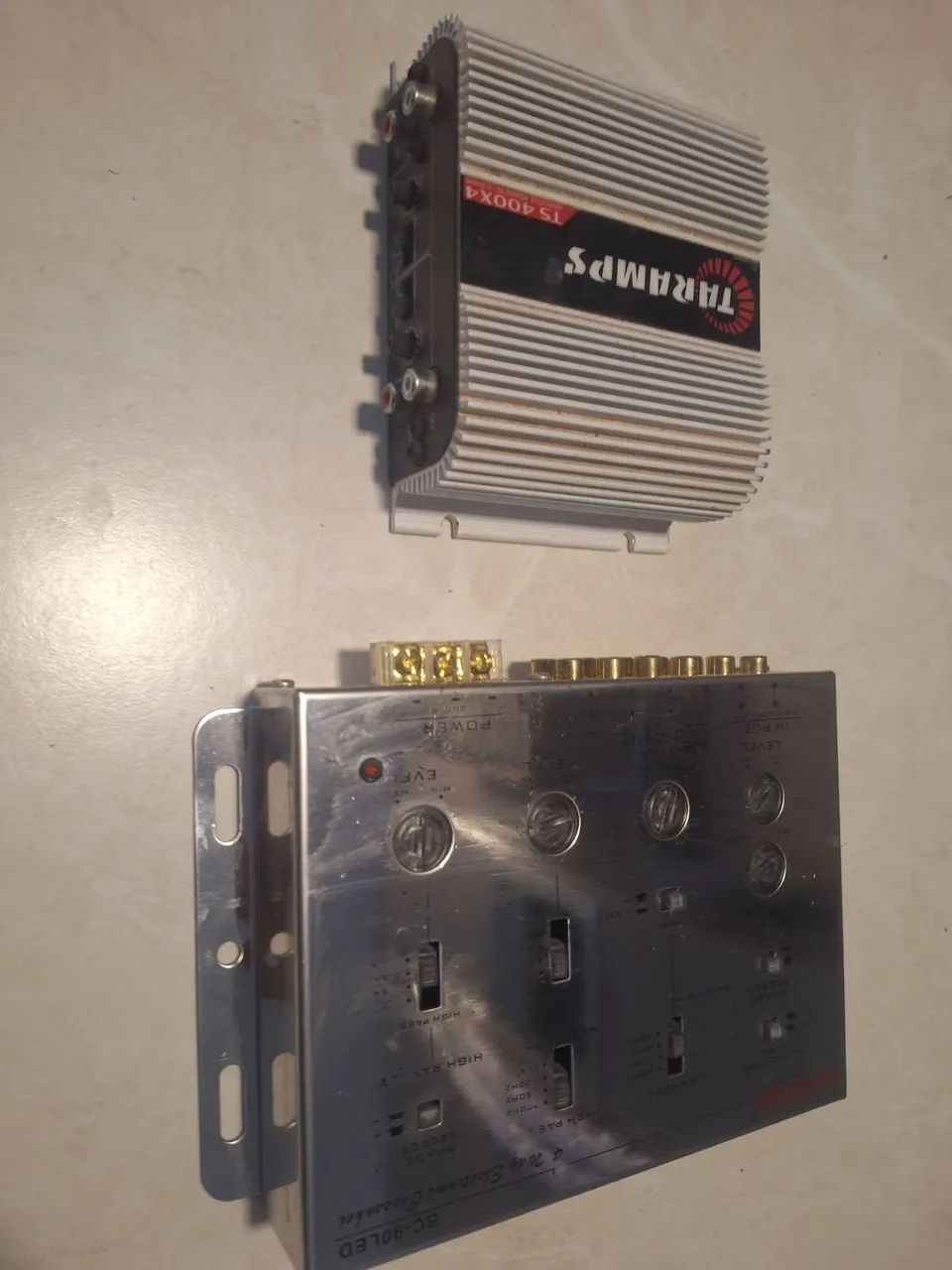 Taramps 400 e crossover booster
