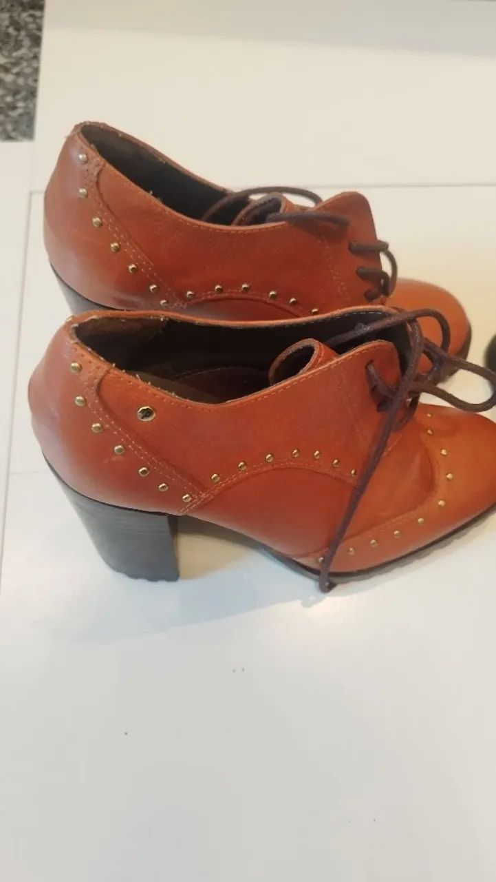 2 pares de botas n. 33 - Foto 2