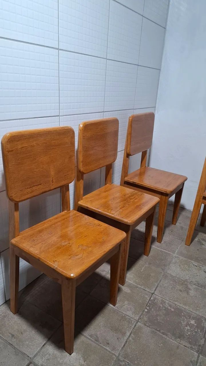 Cadeiras de madeira maciça  - Foto 2