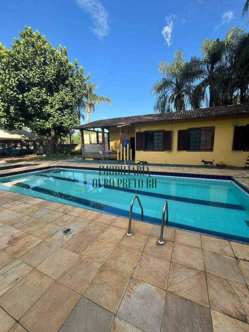 Casa com 2 quartos para locação no bairro Céu Azul.
