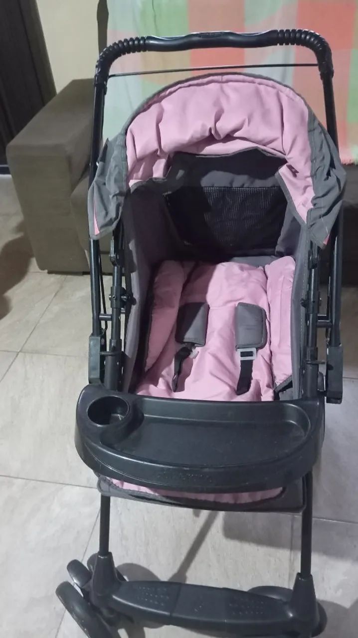 Carinho de Bebê em ótimo estado