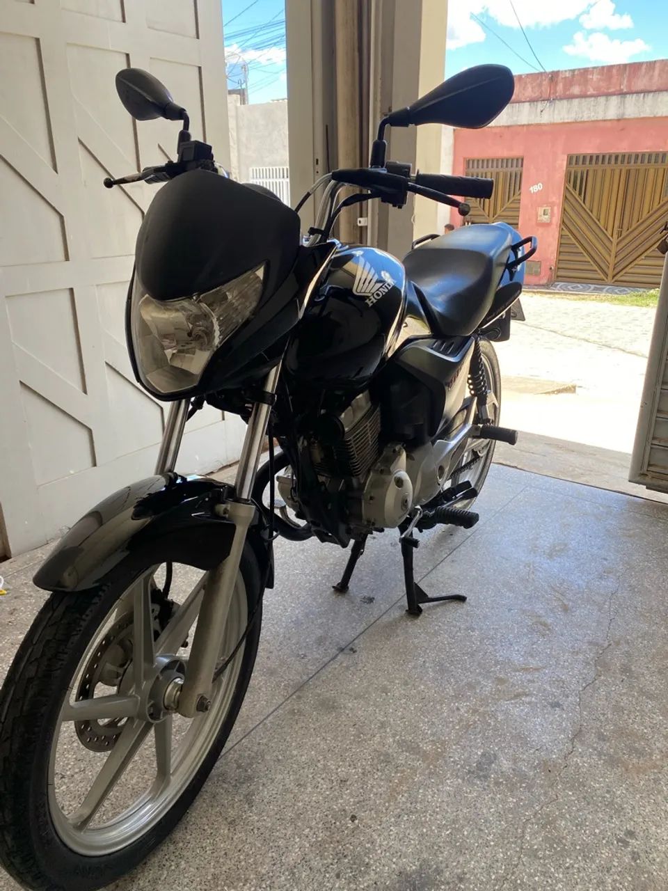 Titan 150