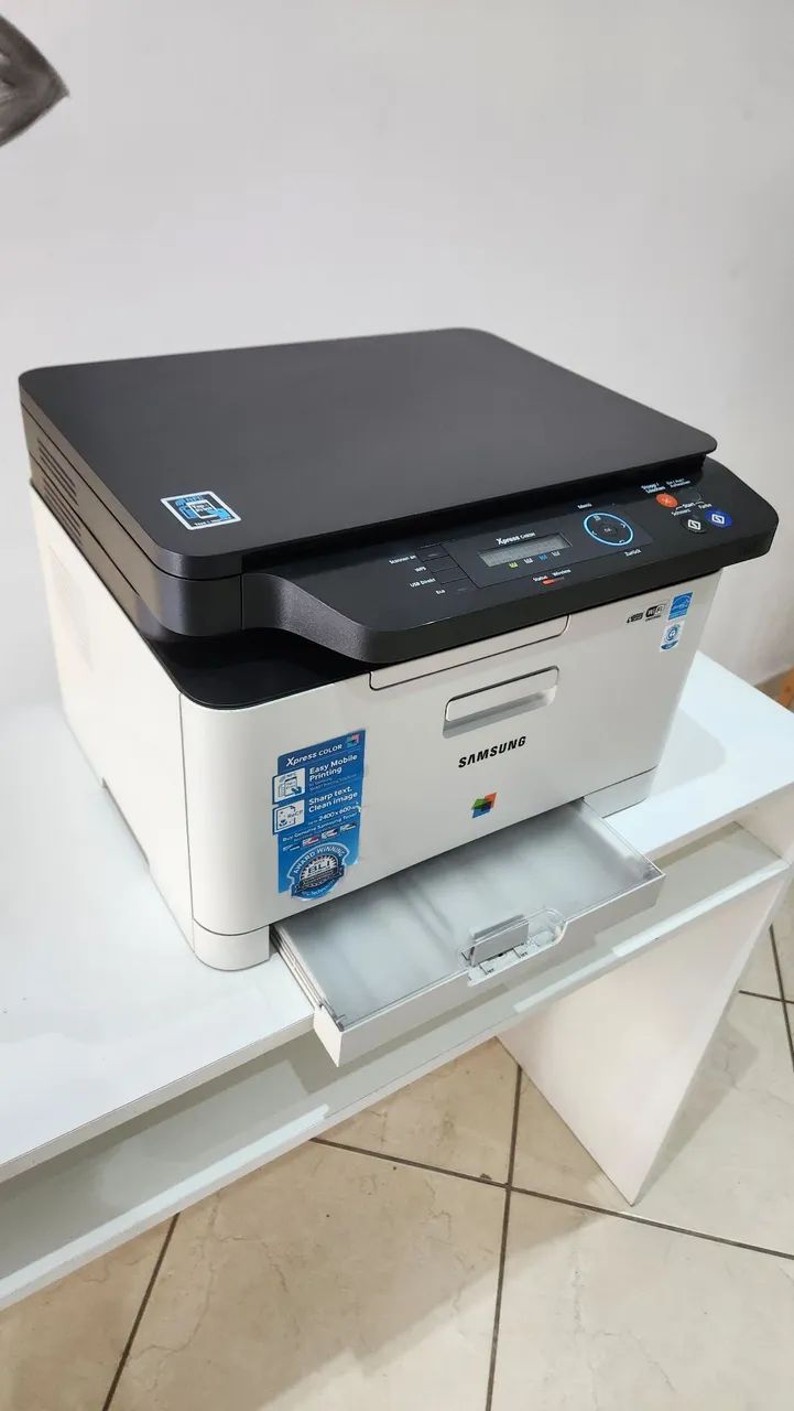 Impressora laser colorida