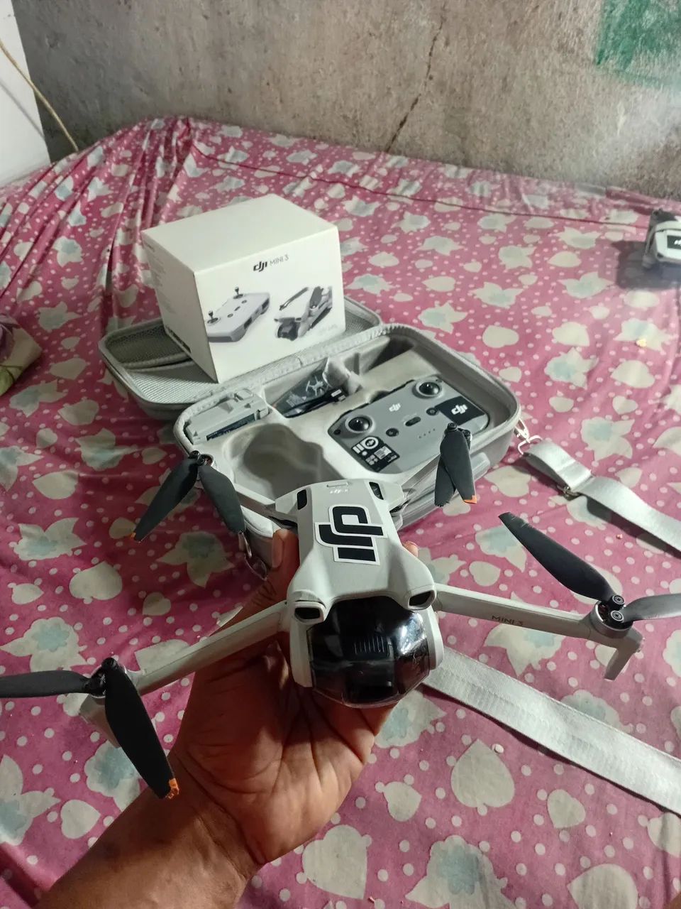 Drone dji mini 3 com bateria plus 45min de voo + beg de transporte  - Foto 2