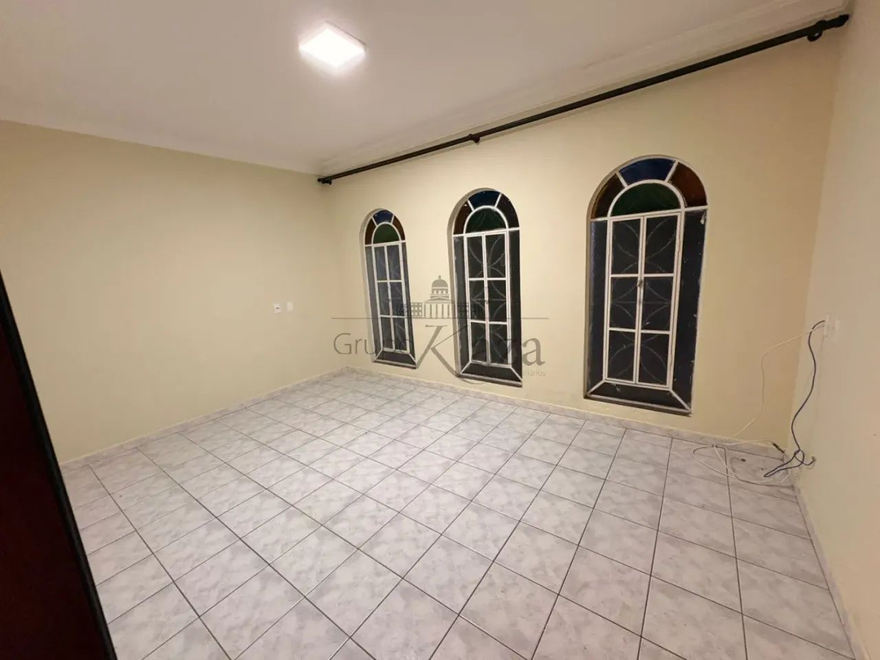 Casa - Bosque dos Eucaliptos - 4 Dormitórios - 250m². - Foto 2