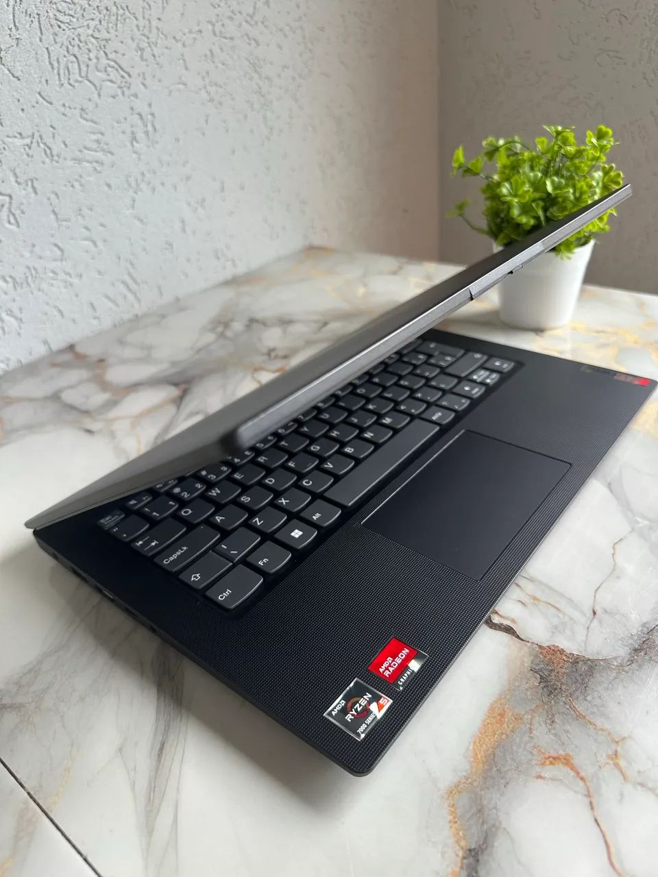 Notebook Lenovo V14 G4 - Foto 4