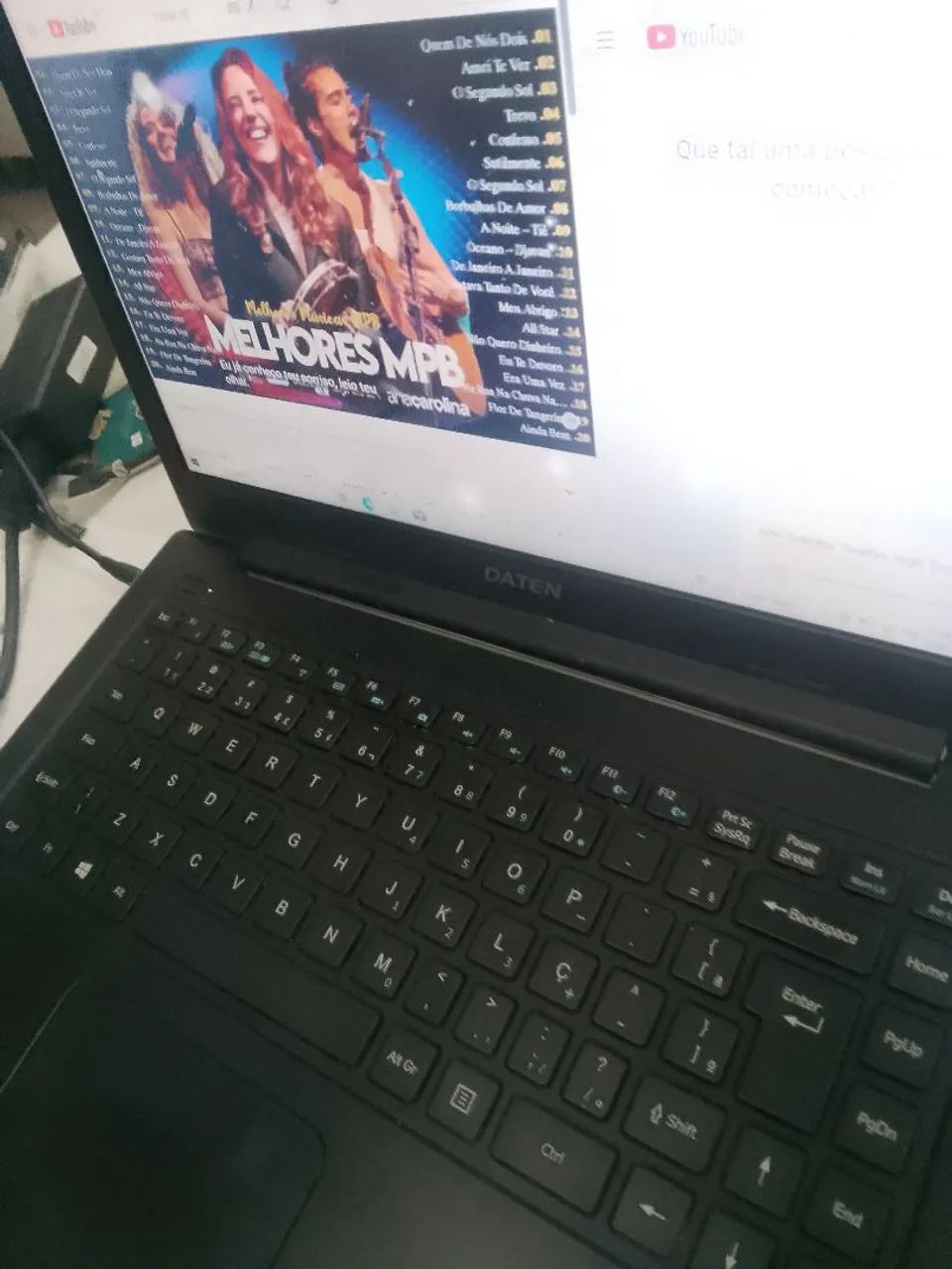 Notebook DATEN, bateria viciada. - Foto 5