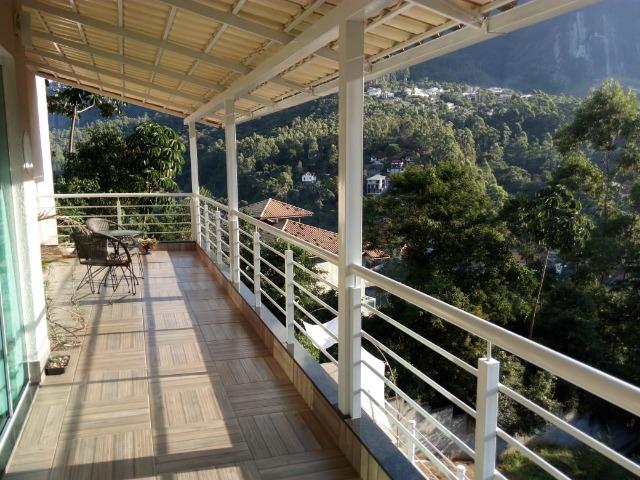 Linda residência com 5 quartos no Vale dos Pinheiros - NF/RJ - Foto 2