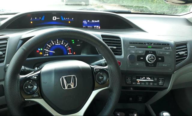 Honda Civic 2012 top, bem conservado