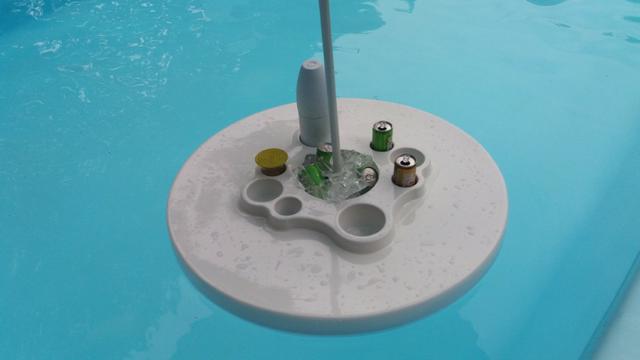 Mesa flutuante com cooler e porta copos para piscina - Foto 3